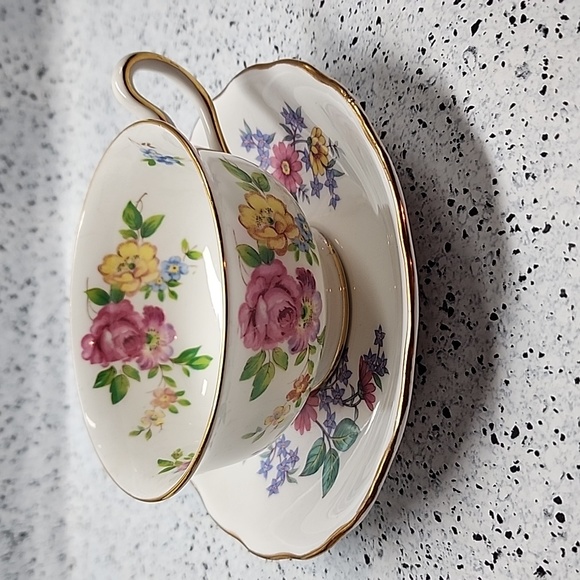 Royal Chelsea English bone china, Pattern # 3549A. Mint condition rare find . - Picture 2 of 6